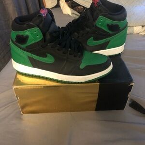 Jordan 1 Pine greens